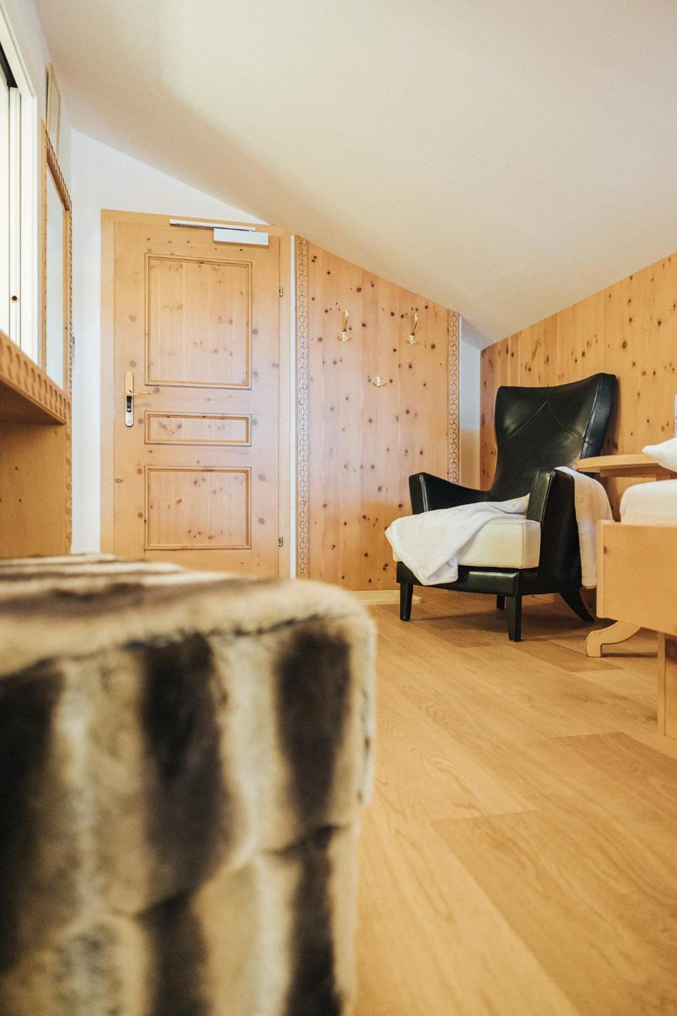 Superior Hotel Schneider Ski-In & Ski-Out Обертауерн Номер фото